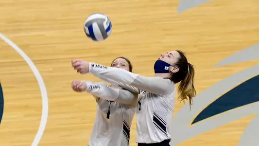 Julianna Askew sets the ball.