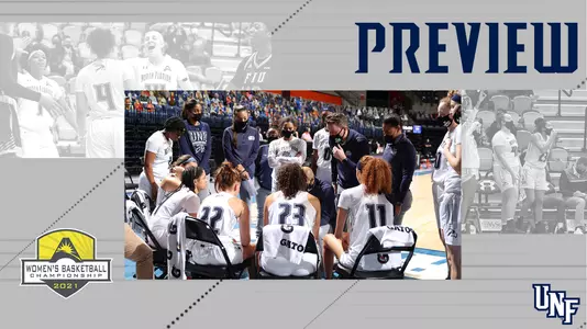 Women's basketball preview featuring several group pictures.