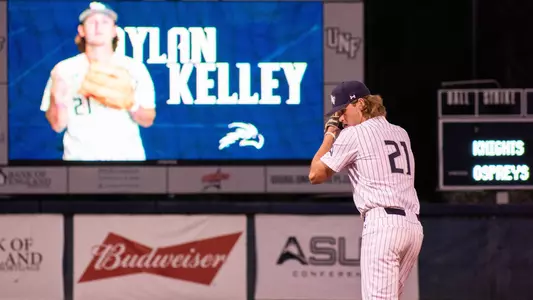 Dylan Kelley in the stretch.