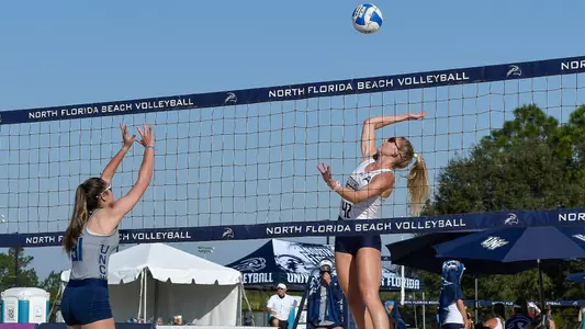 Taryn Griffey makes an attack on the ball.