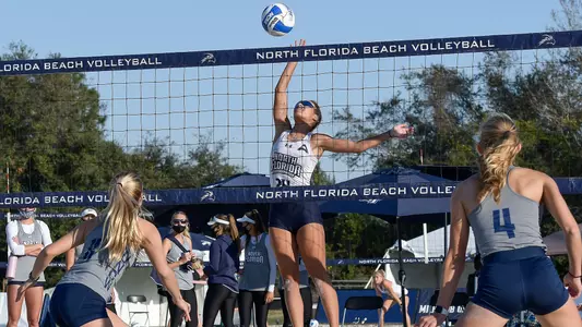 Marisa Rogers makes an attack on the ball.