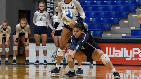 Rocio Moro receiving hard ball