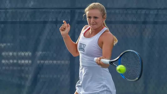 Summer Yardley hits a forehand.