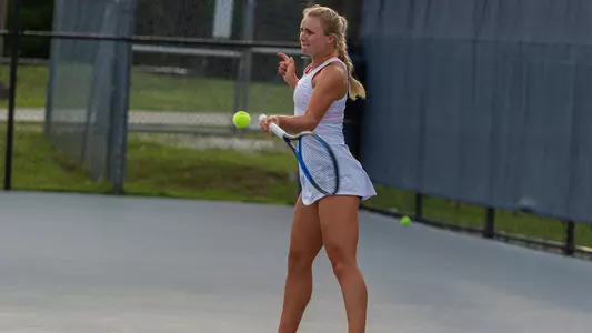 Summer Yardley hits a forehand.