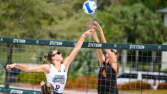 Kirby Smith bumping the ball back over the net