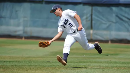 Austin Bogart makes a running catch