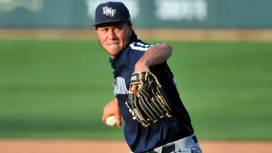 Stephen Halstead pitching