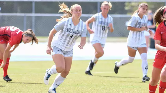Sydney Hauth runs toward the ball