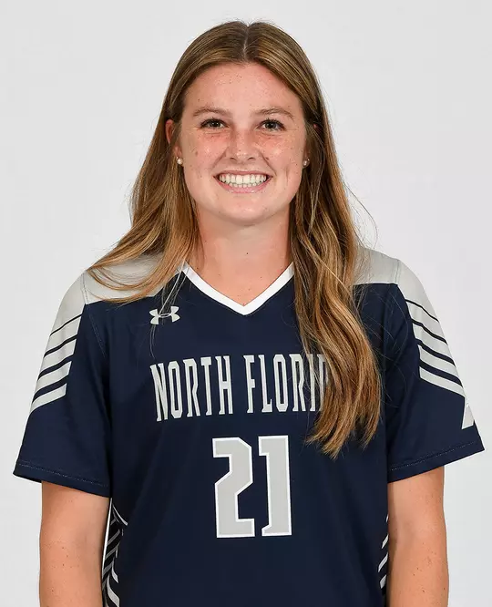 Head shot of Kendra Hoffman