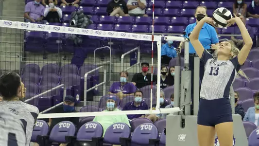 Annie Antar sets the ball