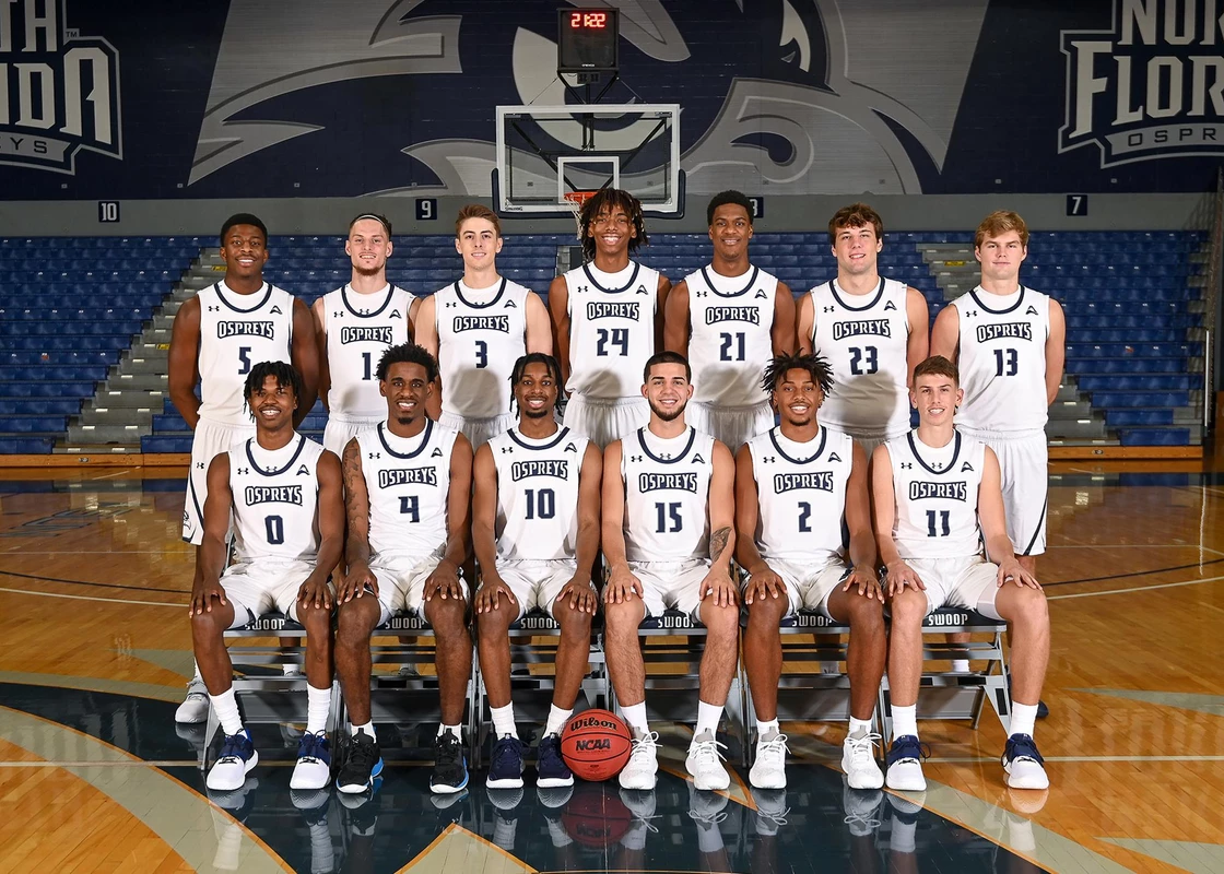 2021-22 Men's Basketball Team photo