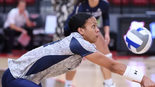 Hollingsworth Santana digging