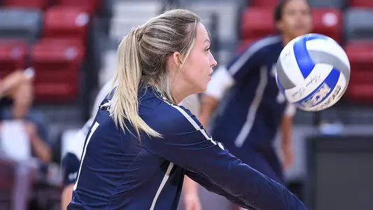 Logan O'Brien receives the ball