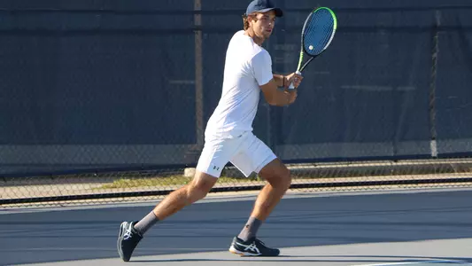 Nilo getting ready to hit a return