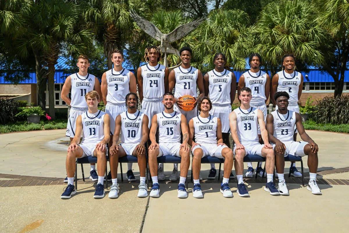 UNF men's basketball team photo 22-23