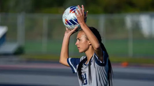 Erin Jones throwing the ball in
