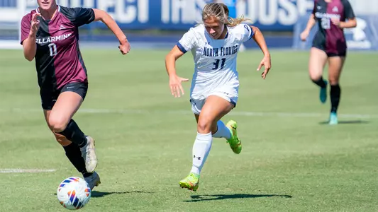 Allie Fekany running forward