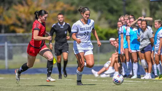 Zara Siassi dribbling the ball up the field