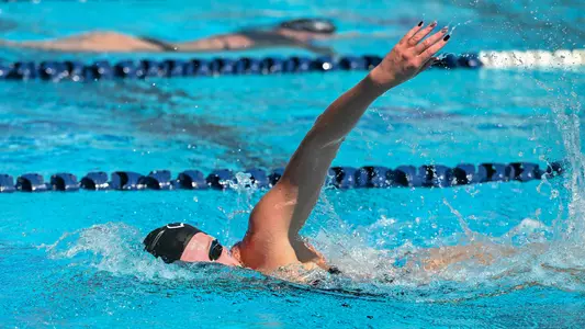 Faith Mutschler swimming freestyle