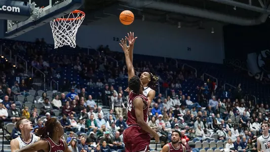 Jadyn Parker with a hookshot