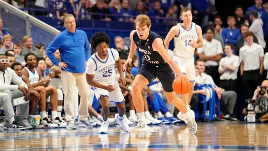 Max Hrdlicka driving with the ball