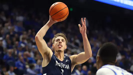 Carter Hendricksen going up for a layup