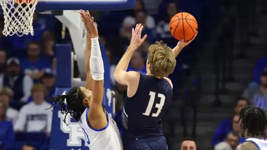 Max Hrdlicka shooting a jump shot