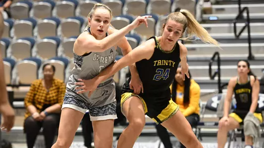 Helena Rafnsdottir fights for possession