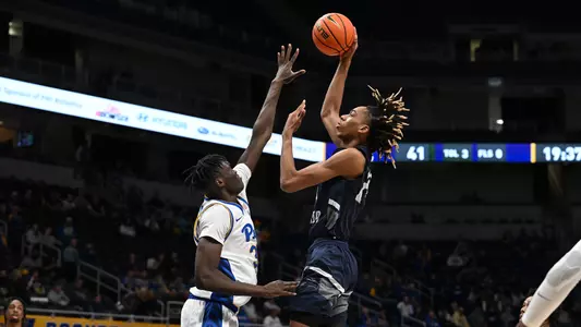 Jadyn Parker shooting a jump shot