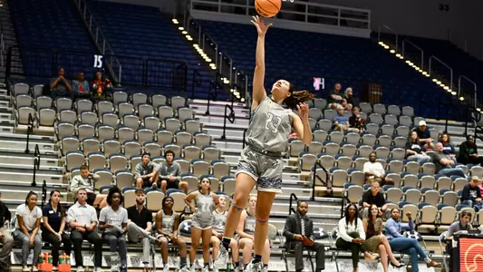 Jaelyn Swann layup against TBC