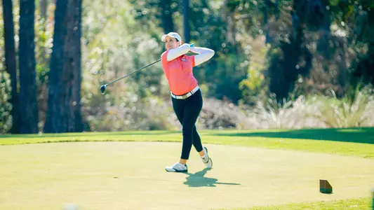 Mindy Herrick tee shot