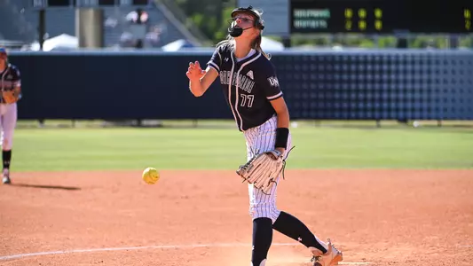 Arends pitching in the circle