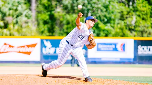 Jason Gonzalez throwing a pitch