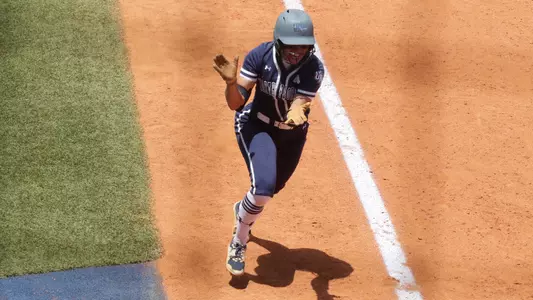 Kayla Harper running home