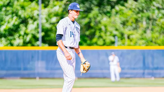 Drew Leinenbach getting ready for a pitch