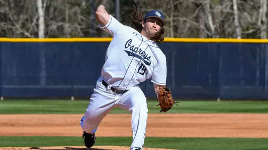 Dominick Madonna throwing a pitch