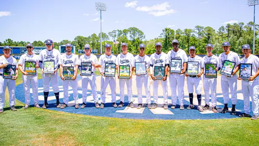 Senior Day picture prior to the game