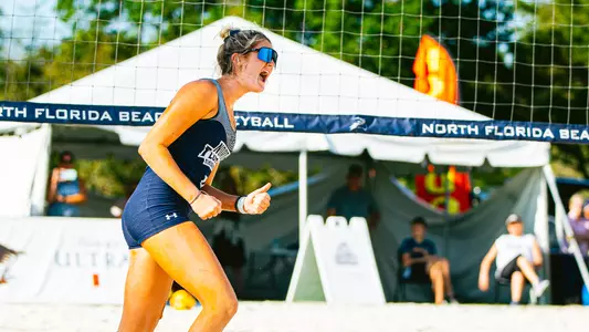 Zoe Cahill celebrating a point