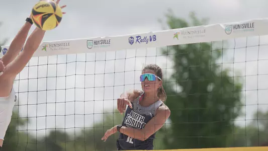 Mariana Feliciano Sanchez making an attack