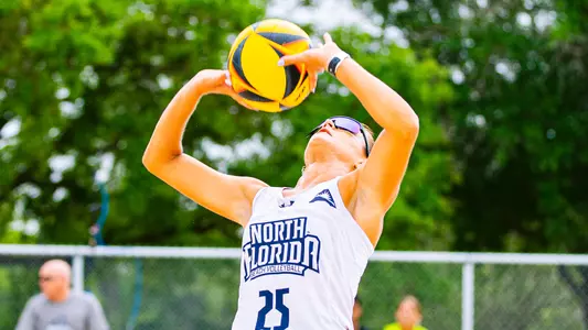 Chantel McMillan setting the ball
