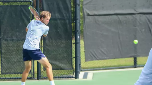 Jonas Hartenstein hitting a backhand