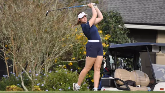 Sarah Scott iron off the tee box