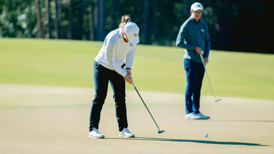 Window Burnett long putt on green