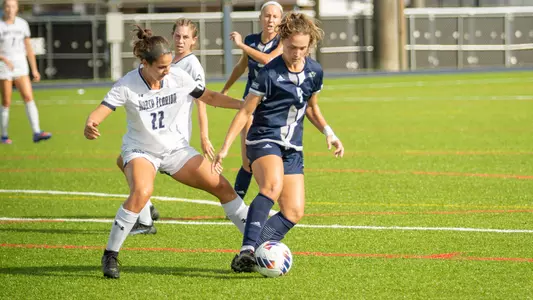 Zara Siassi battling for position