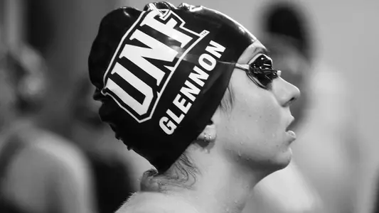 Kayla Glennon preparing to swim