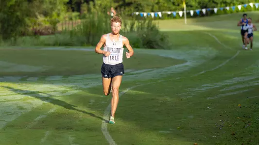 McKenzie running in the UNF XC Invitational