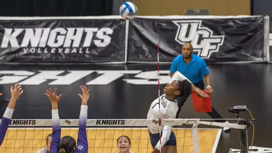 Mahalia White making an attack