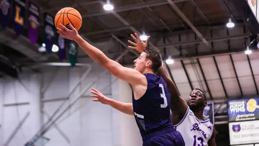 Carter Hendricksen going up for a layup