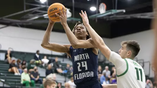 Jadyn Parker going up for a layup