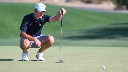 Robbie Higgins action shot at putt